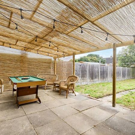 Low Rate For A 4-Bedroom House In Coventry With Free Unlimited Wi-Fi 2 Car Parking 53 Qmc Exterior foto