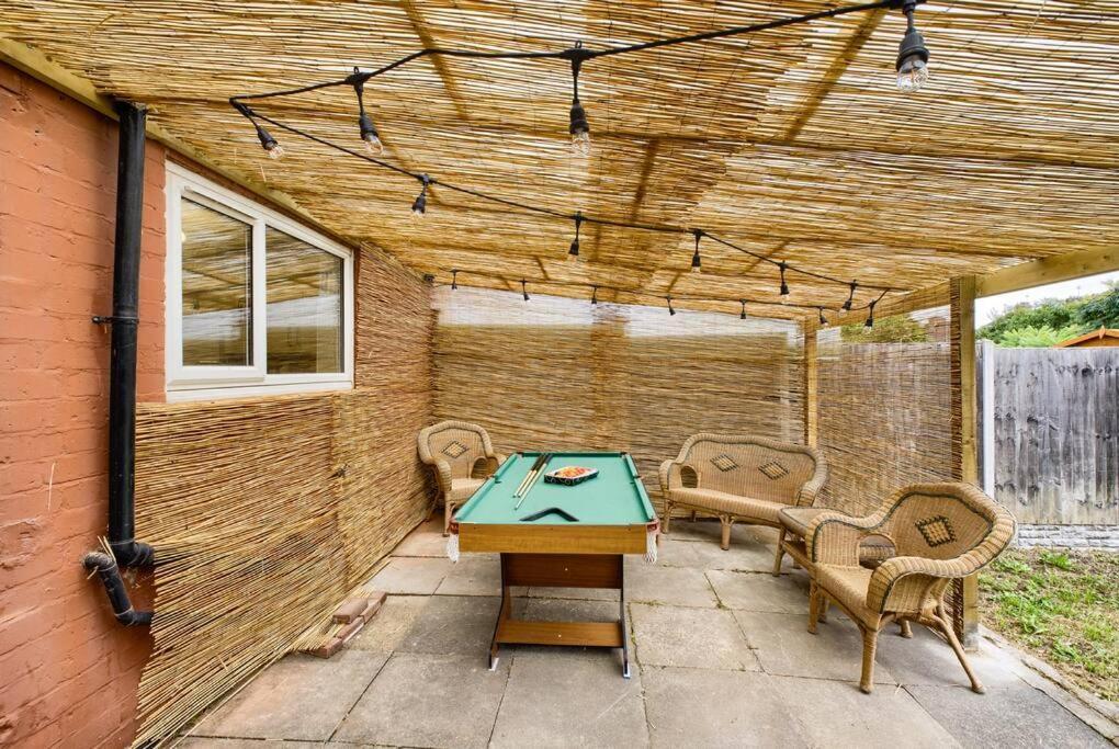 Low Rate For A 4-Bedroom House In Coventry With Free Unlimited Wi-Fi 2 Car Parking 53 Qmc Exterior foto